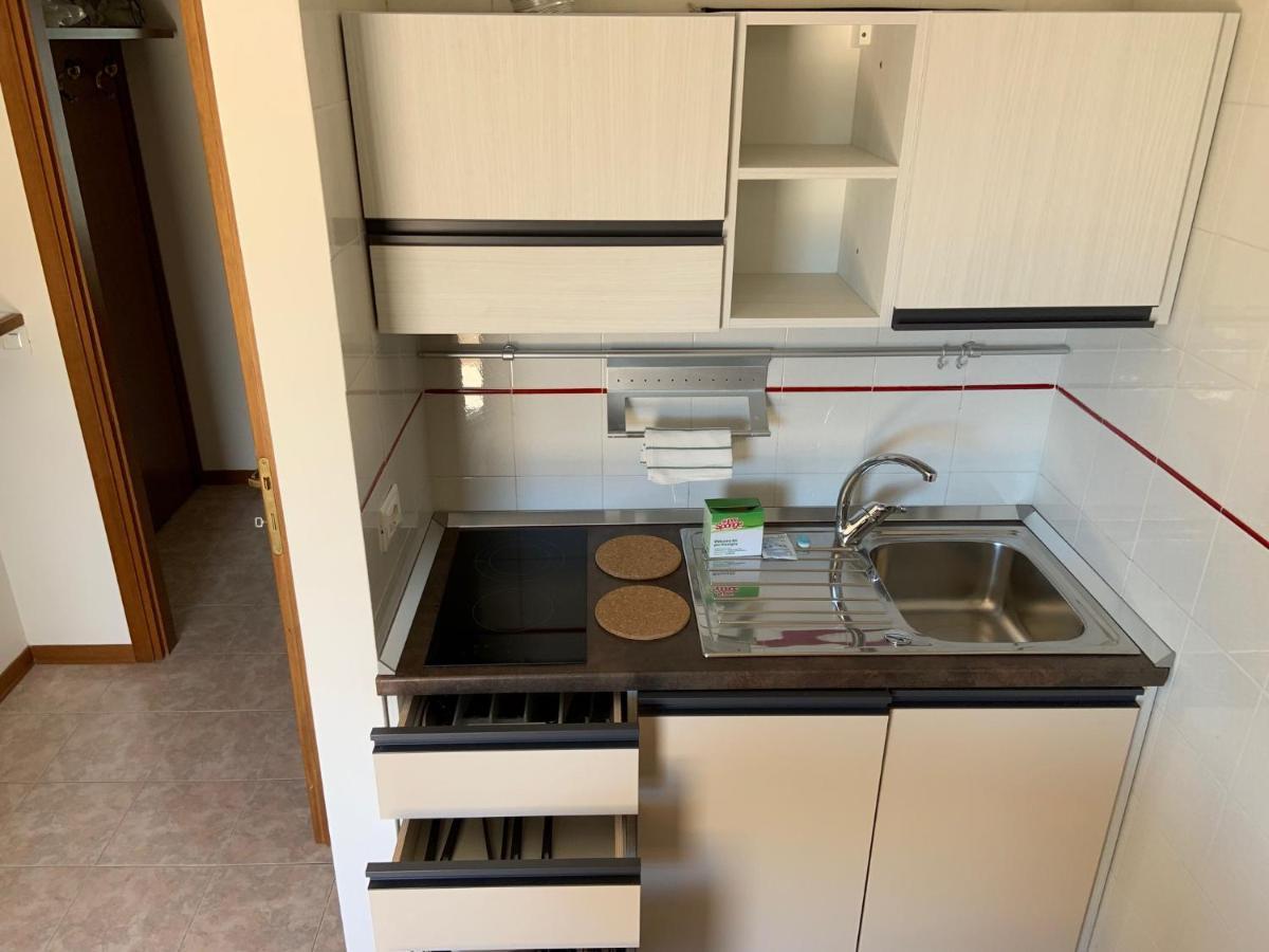 Suites Marilia Apartments Pool Side - Suite Livorno Holiday Home Group エクステリア 写真