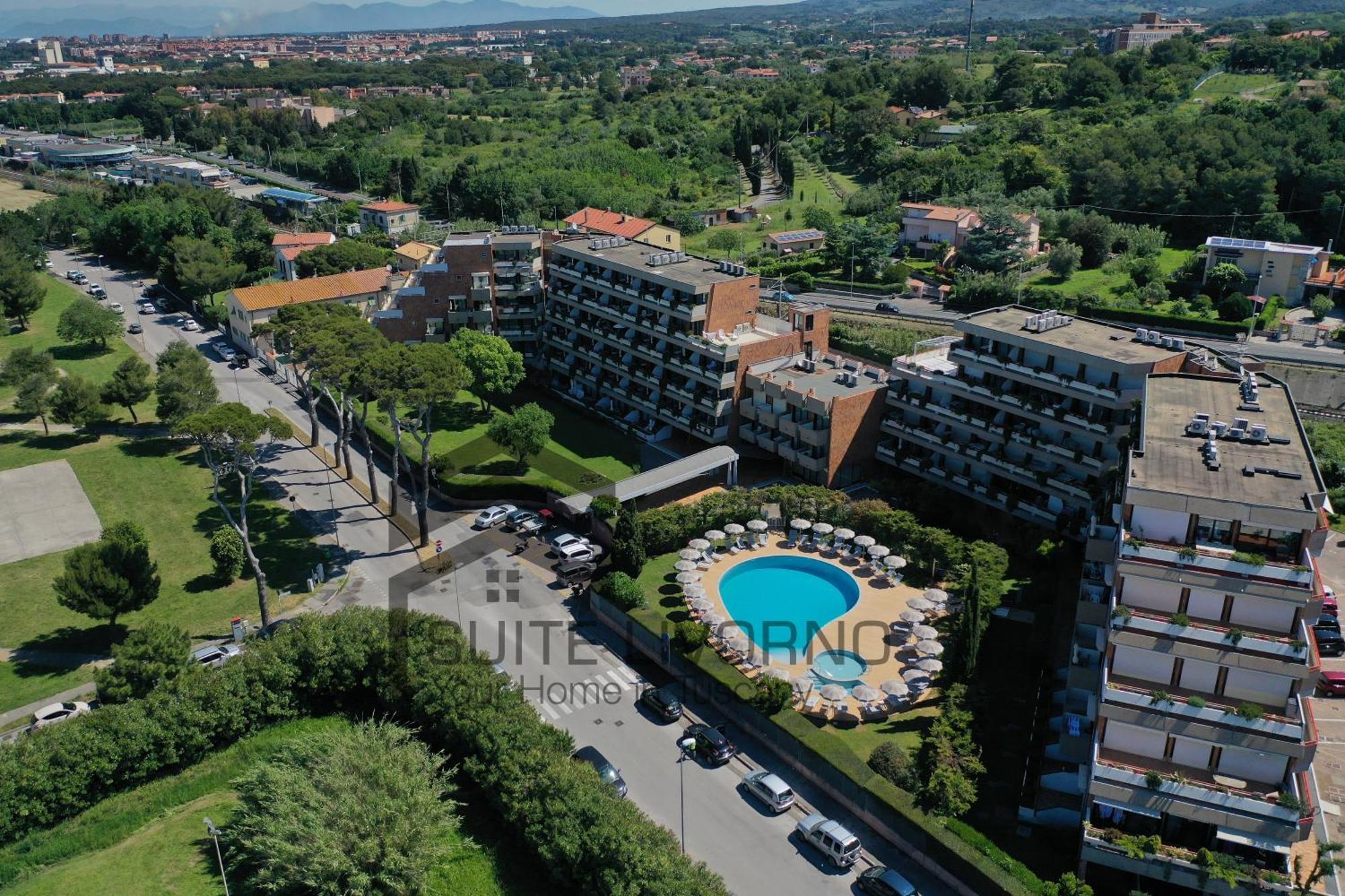 Suites Marilia Apartments Pool Side - Suite Livorno Holiday Home Group エクステリア 写真