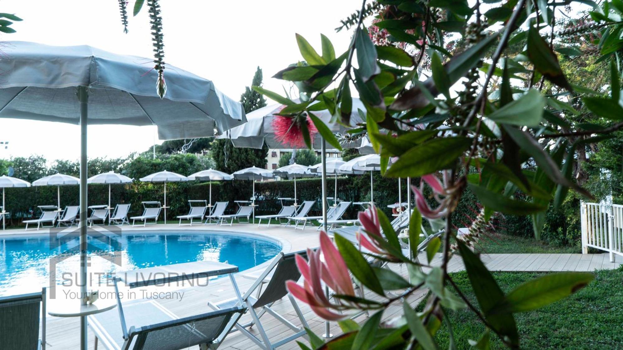 Suites Marilia Apartments Pool Side - Suite Livorno Holiday Home Group エクステリア 写真