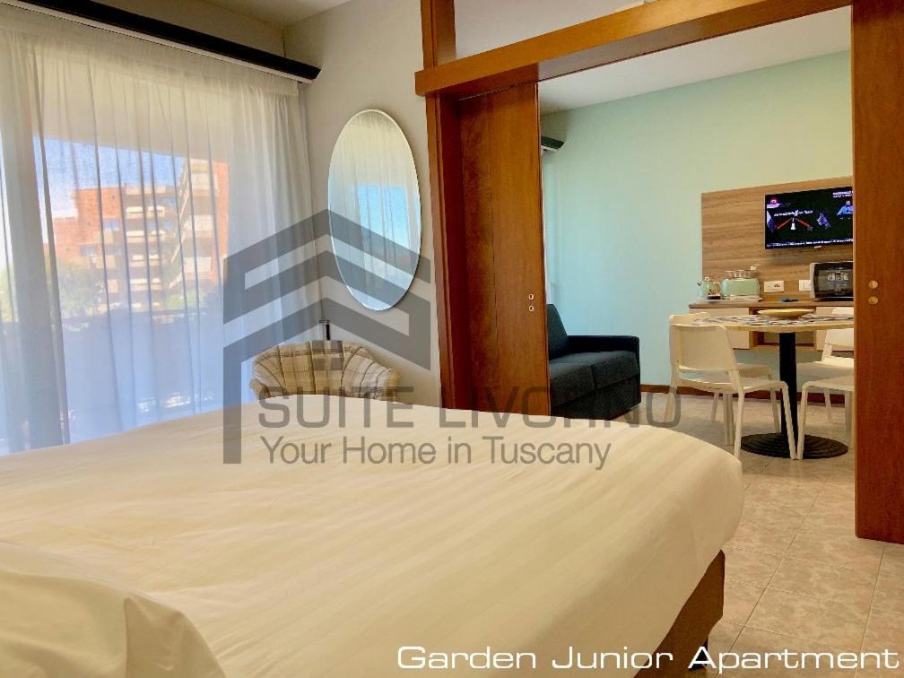 Suites Marilia Apartments Pool Side - Suite Livorno Holiday Home Group エクステリア 写真