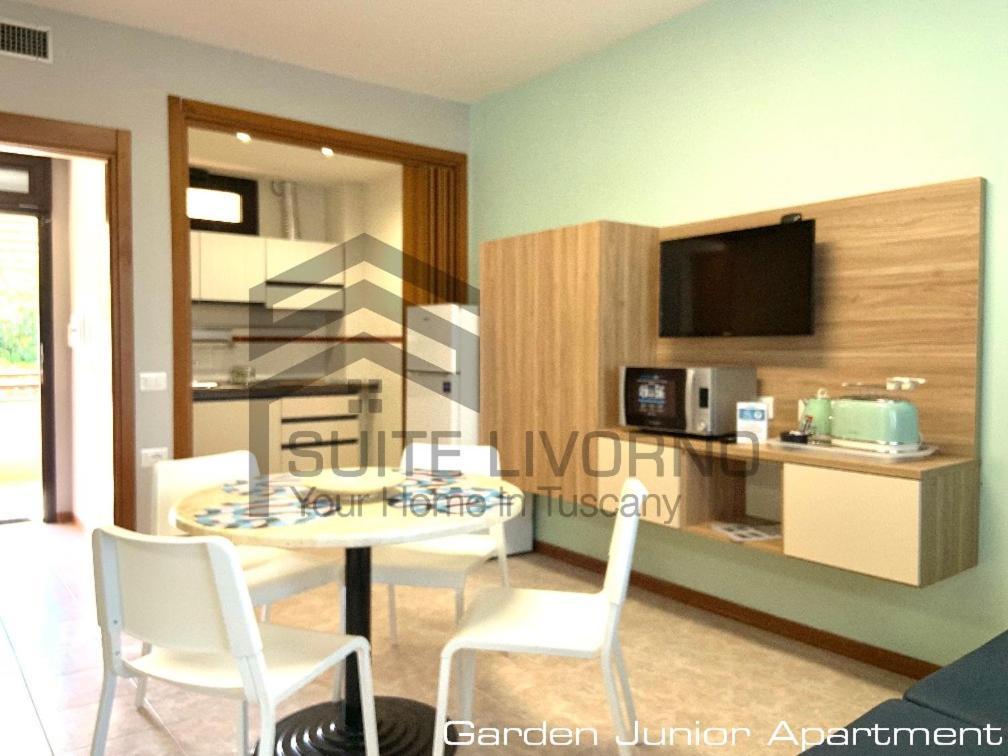 Suites Marilia Apartments Pool Side - Suite Livorno Holiday Home Group エクステリア 写真
