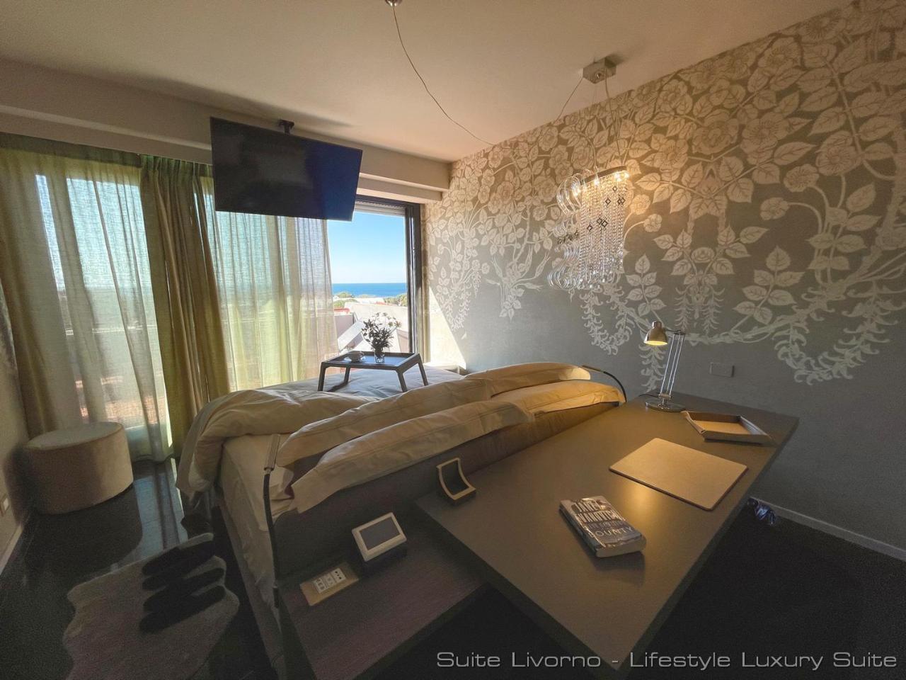 Suites Marilia Apartments Pool Side - Suite Livorno Holiday Home Group エクステリア 写真