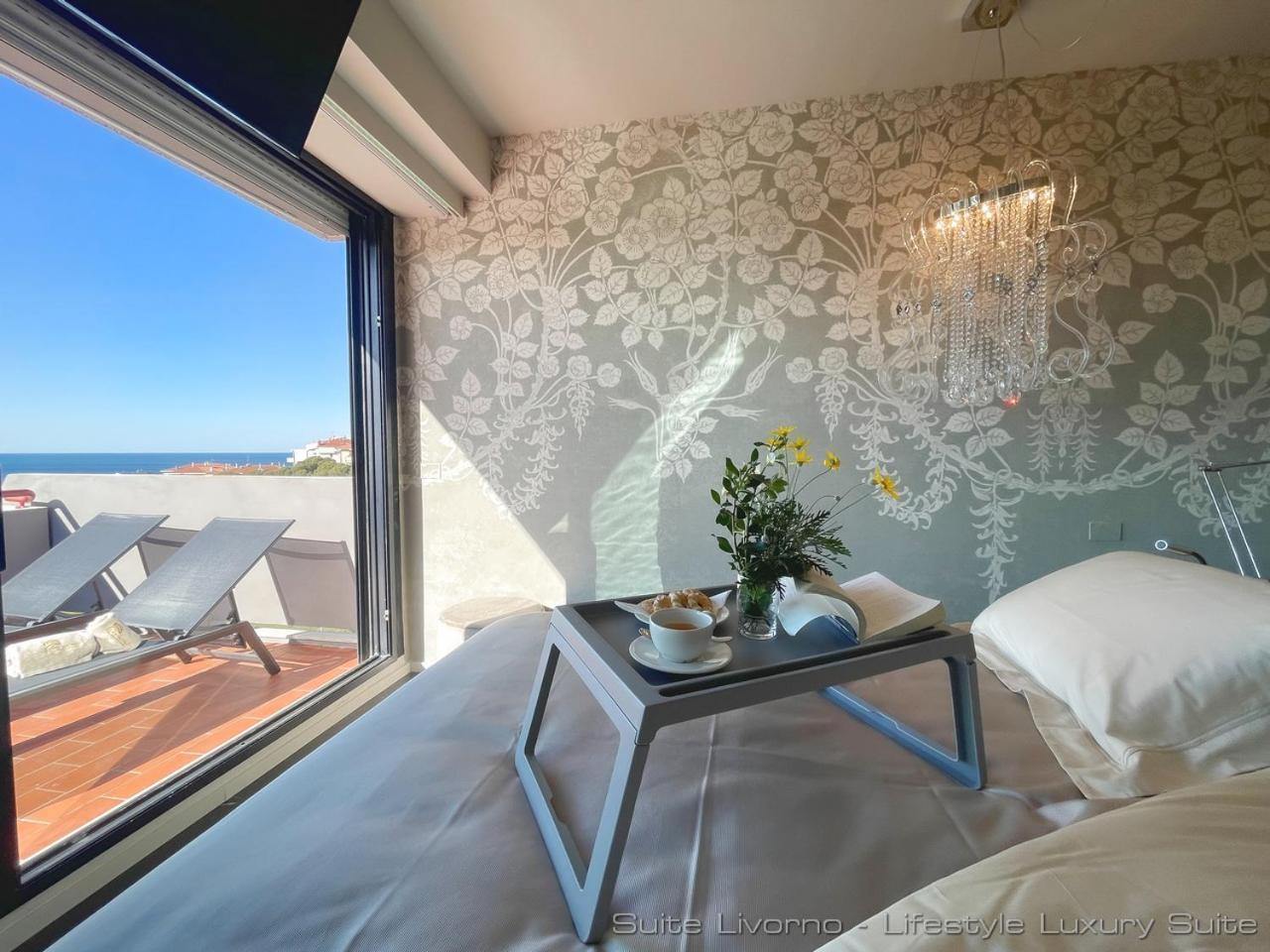 Suites Marilia Apartments Pool Side - Suite Livorno Holiday Home Group エクステリア 写真