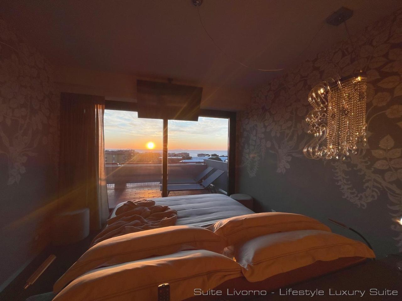Suites Marilia Apartments Pool Side - Suite Livorno Holiday Home Group エクステリア 写真