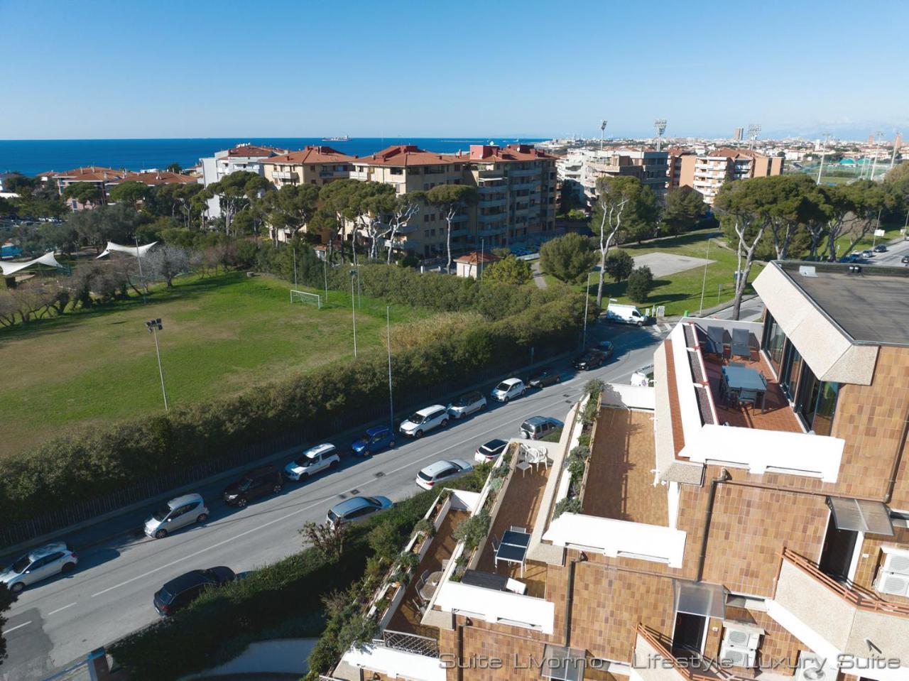 Suites Marilia Apartments Pool Side - Suite Livorno Holiday Home Group エクステリア 写真