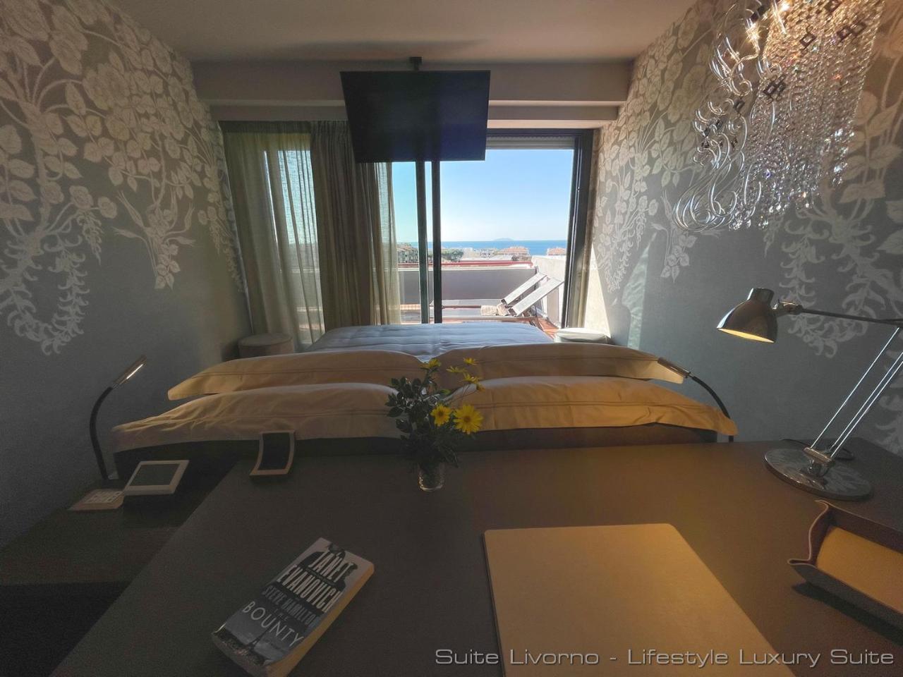 Suites Marilia Apartments Pool Side - Suite Livorno Holiday Home Group エクステリア 写真