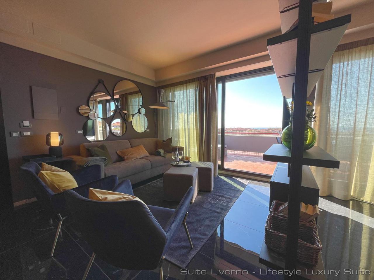 Suites Marilia Apartments Pool Side - Suite Livorno Holiday Home Group エクステリア 写真