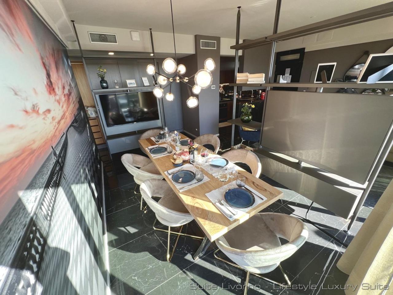 Suites Marilia Apartments Pool Side - Suite Livorno Holiday Home Group エクステリア 写真